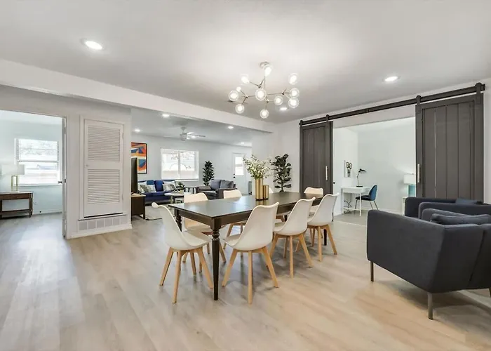 Luxury 4bed 2bath Hidden Gem W Backyard Oasis * Fort Worth